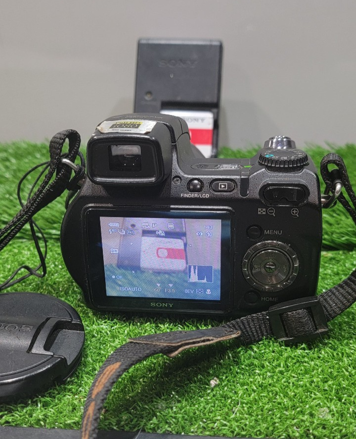 Sony Cyber-shot DSC-H7 8.1MP Digital Camera - Black for sale