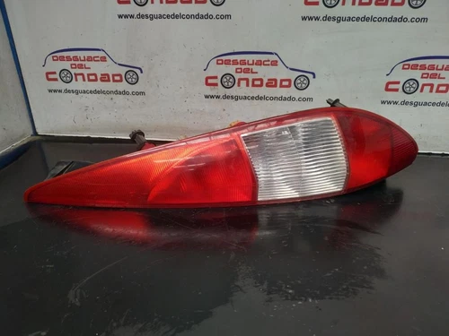 Piloto Trasero Derecho para FORD MONDEO BERLINA (GD) * 215825