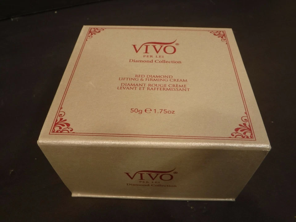 Crema Reafirmante y Lifting Roja Vivo Per Lei Colección Diamante 50 g - 1,75 oz Foto 4 de 4