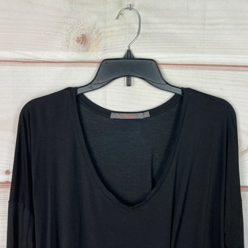 Feel The Piece Top Womens OS Black V-Neck T-Shirt Jersey Knit Thumbholes Solid - Image 2 of 4