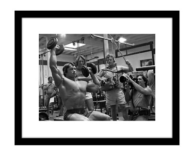 Arnold Schwarzenegger 8x10 photo Pumping Iron set bodybuilding motivational