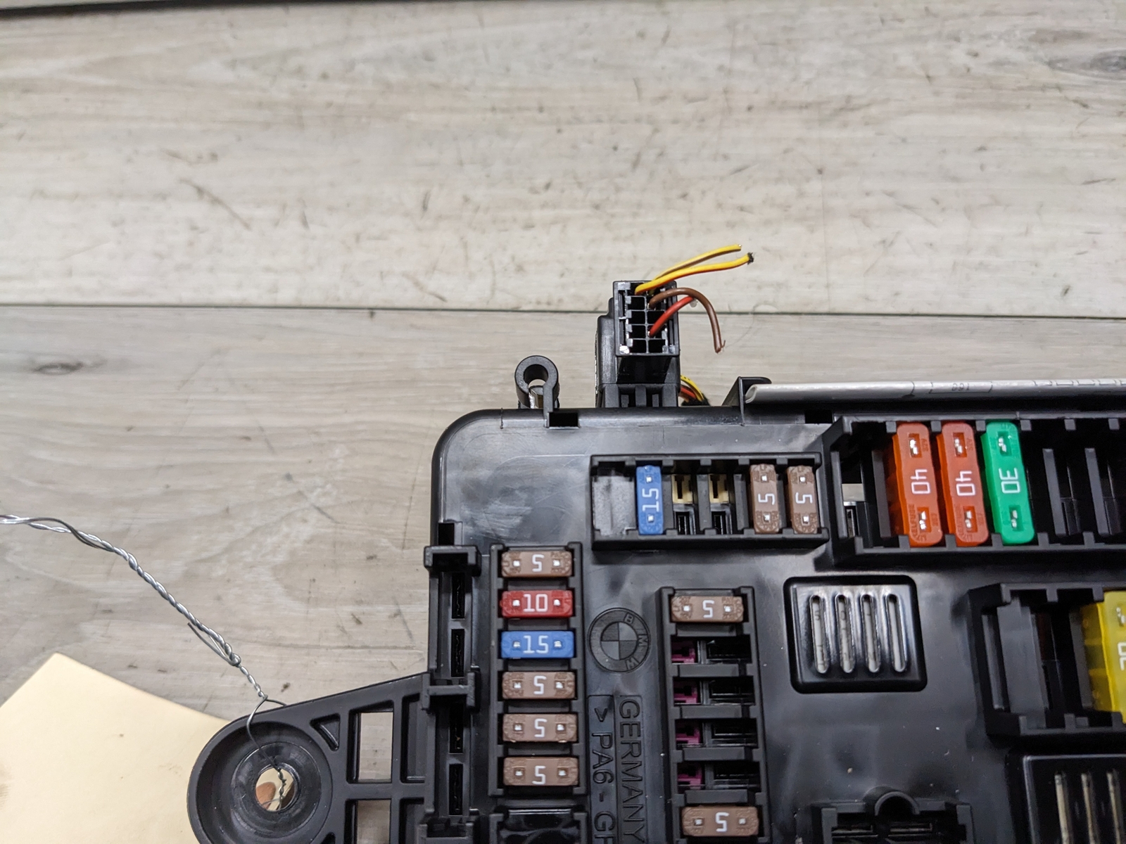 1419 OEM BMW F22 F30 F32 F85 M2 M3 M4 X5 X6 Rear Power Distribution