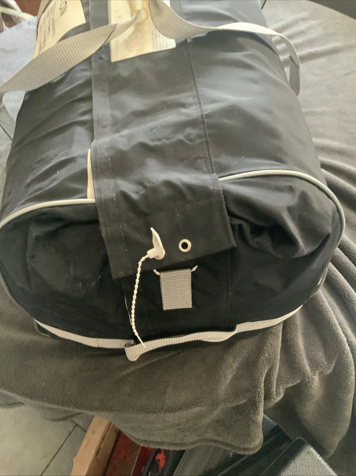 Viking 6 Person Life Raft….may Need Repacking….see Pics - Image 4 of 4