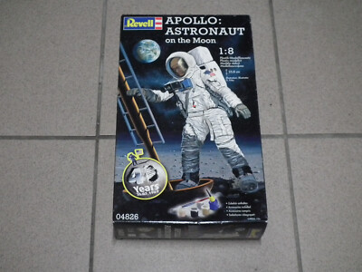Revell 04826 - Apollo Astronaut on the moon Bausatz 40 Jahre Mondlandung OVP 1:8