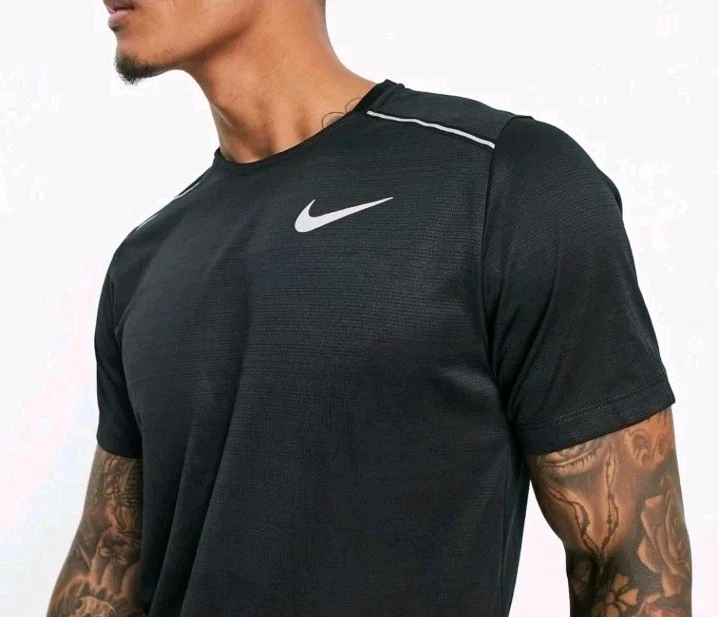 Nike Miler Dri-Fit Black Running T-Shirt Short Sleeve Men's Size M Unisex