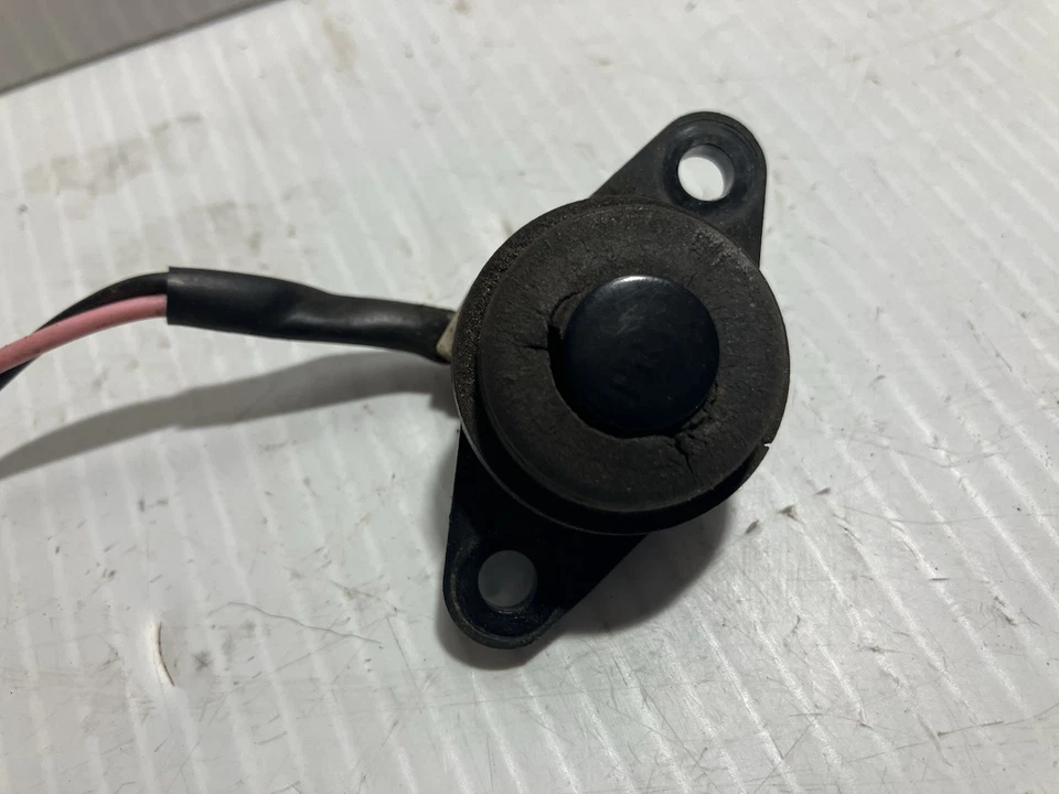 Yamaha Royal Star Deluxe 1300 1998 botón de viaje (fabricante de equipos originales) Foto 2 de 4