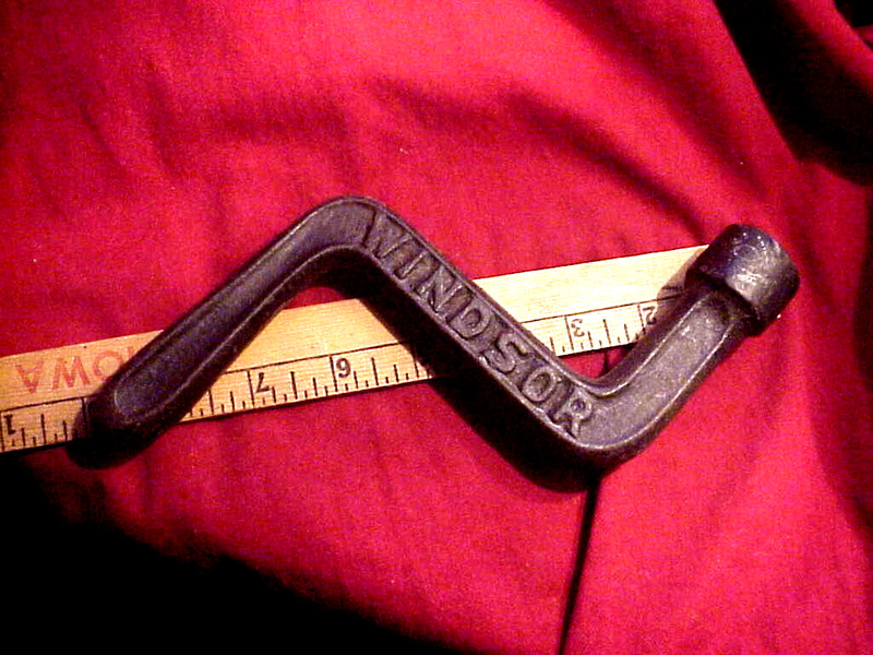 VINTAGE CAST IRON COOKSTOVE LID LIFTER GRATE SHAKER OLD WINDSOR