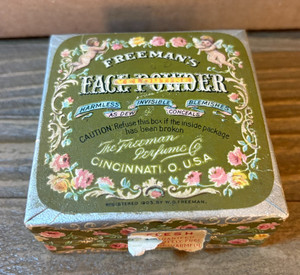 Antique Freeman's Flesh Face Powder Box Veloutine Cincinnati, Ohio with Powder