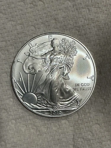 2010 American Silver Eagle from Uncirculated roll