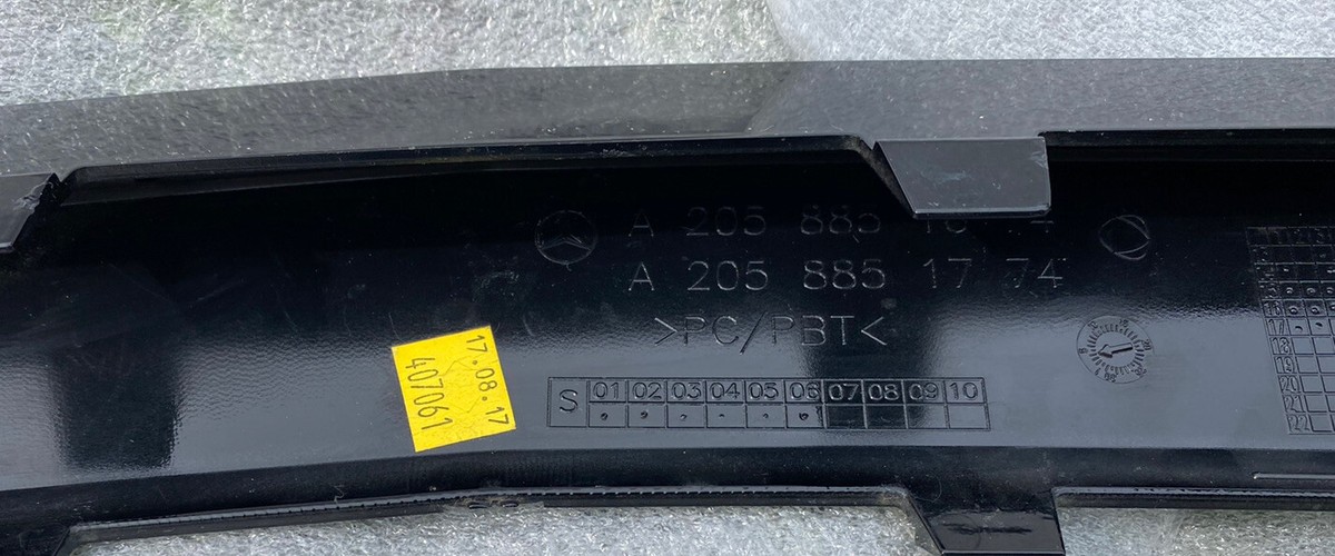 GENUINE M BENZ C CLASS 2015-20 FRONT BUMPER LOWER CARBON FIBER 
