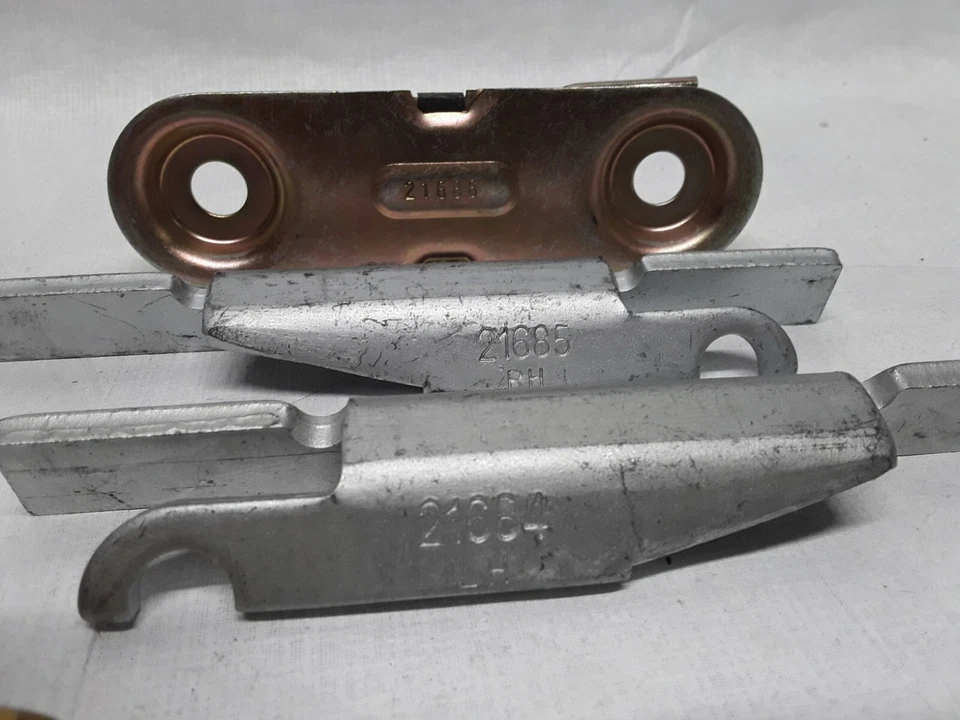 E12284008 DISC BRAKE HARDWARE 21684LH  216852 RH 21686 FORMULABLUE - Image 2 of 3