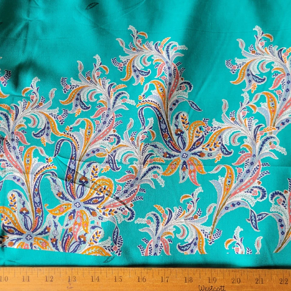 ПАНЕЛЬ из бирюзово-зеленой вискозы из Италии с красивой цветочной каймой - Изображение 2 из 4