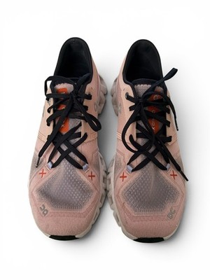 On Cloud X 3 - Women s Pink Running Shoes - US Size 7.5 Great Condition