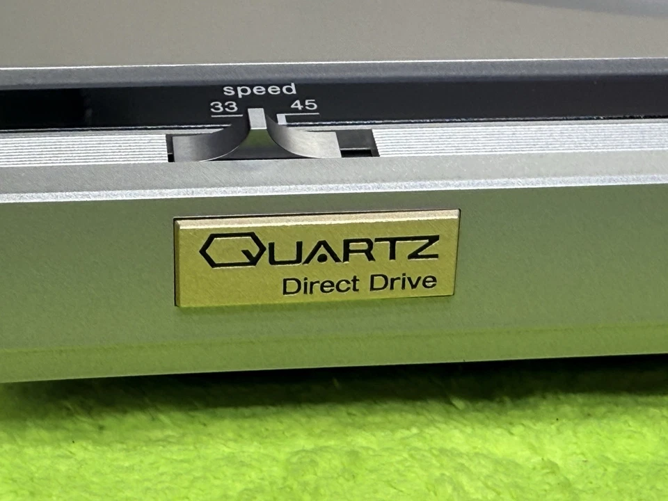 BRAND NEW TECHNICS SL-Q210 220V TURNTABLE BODY ONLY SEE PICS 4 WHAT IS INCLUDED - Image 2 of 4