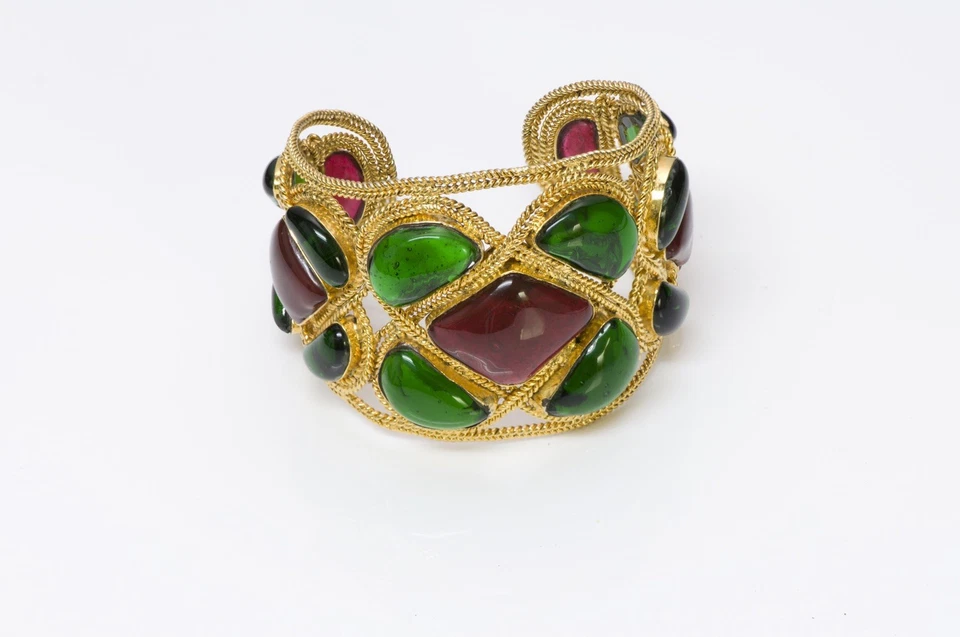 Brazalete Chanel Años 80 Maison Gripoix Estilo Bizantino Rojo Verde Vidrio Foto 2 de 4