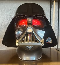 Disney Park Darth Vader Star Wars The Black Series Premium Electronic Helmet NEW