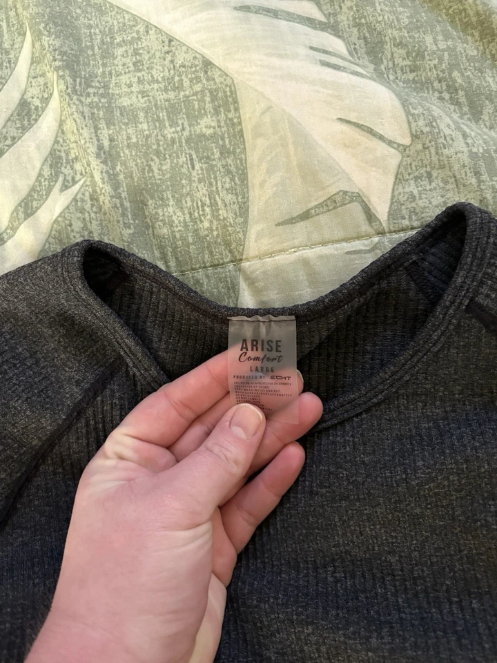 ECHT ARISE Long Sleeve Crop Top And Leggings Set - Charcoal Size L - image 4 of 4