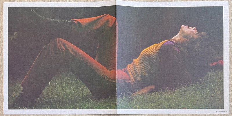 Carly Simon 1971 First Album Poster/Lyric Sheet Photo by Peter Simon EKS-74082