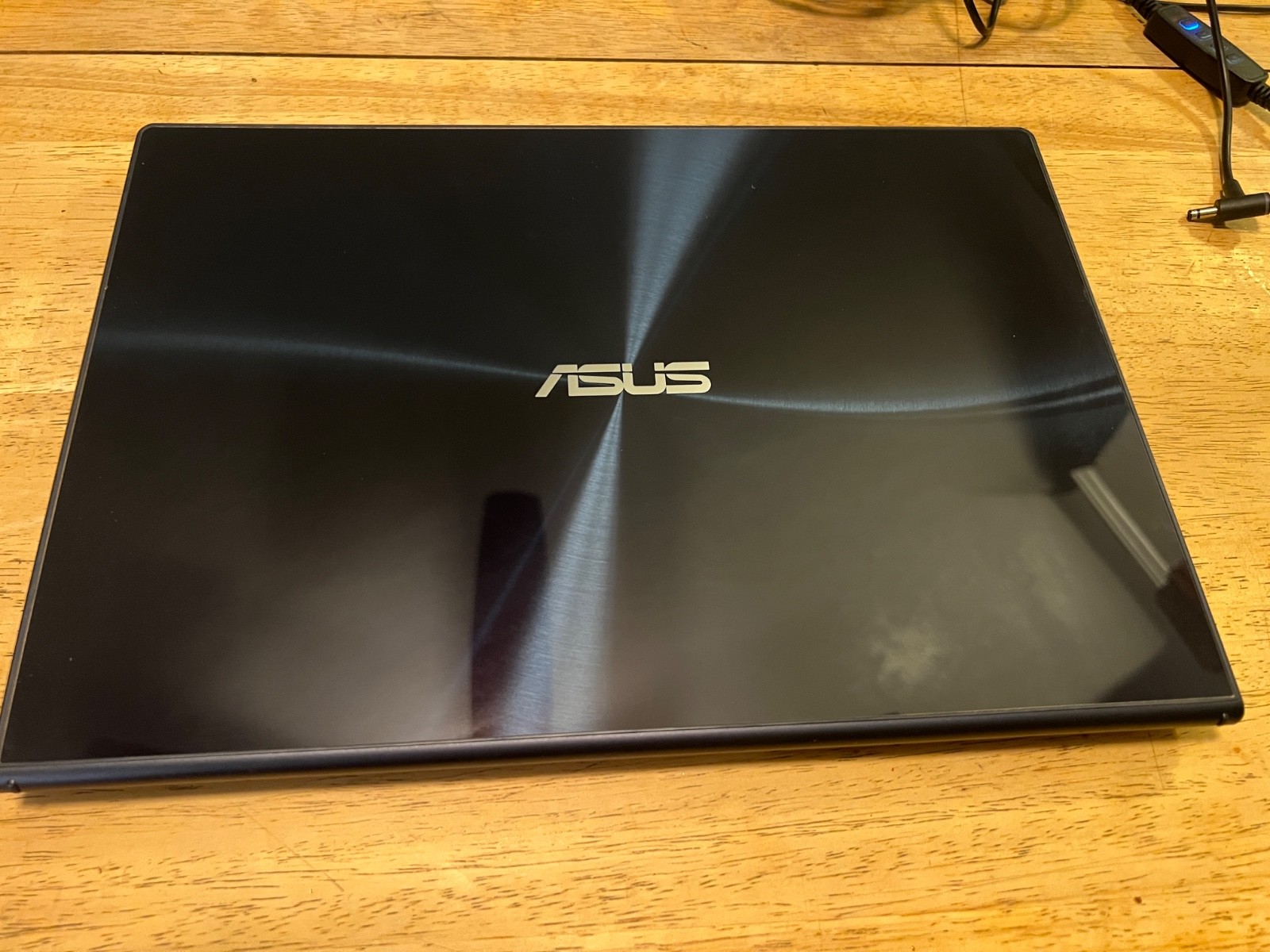 ASUS ZenBook UX302L, 13.3-Inch Laptop, with Core i5 4200U
