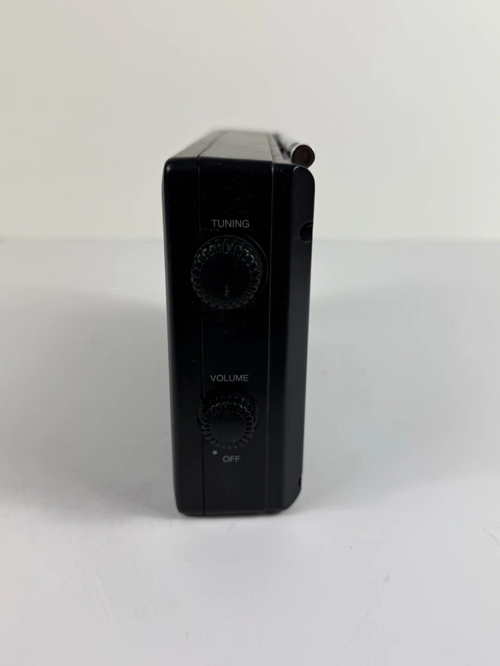 Radio Shack Portable Multiband Radio 12-456 AM/FM TV1 TV2 VHF-WX Black DC PLUG - Image 3 of 4