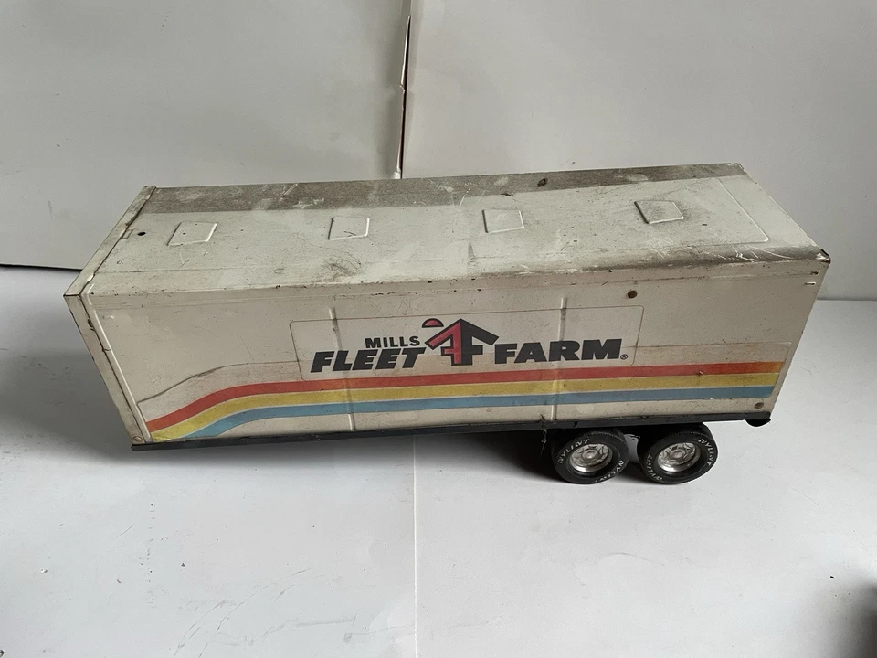 Nylint Mills Fleet Farm Semi Trailer Pressed Steel Toy (16) - Image 4 of 4
