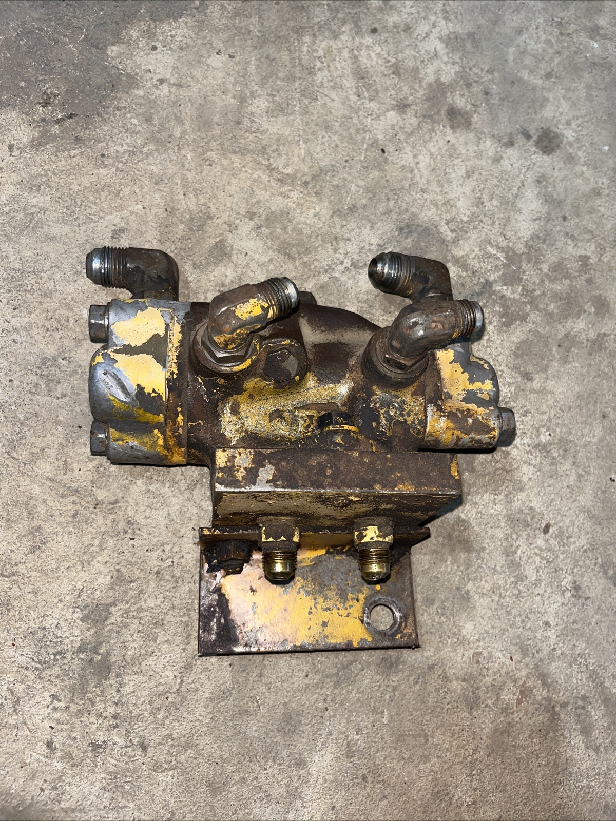 International 444 IH tractor hydraulic control flow valve to