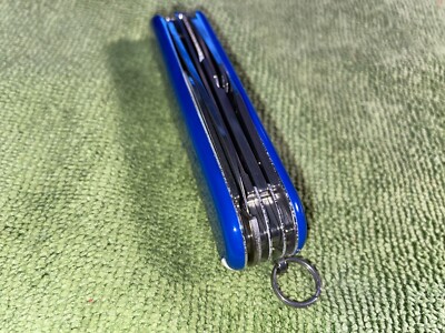 フォクトレンダー　トリガーワインダー　ネイビーブルー New Victorinox Swiss Army 91mm Knife FIELDMASTER in Blue 1.4713.2