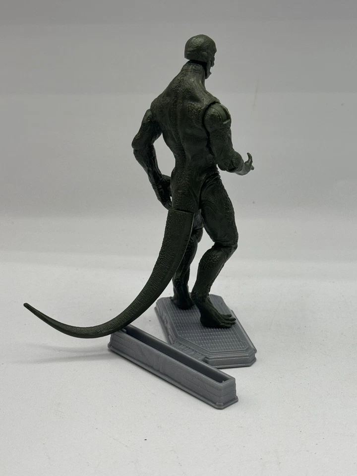 Figura de acción Marvel Universe 3.75 Amazing Spider-Man Lizard 2011 Foto 4 de 4