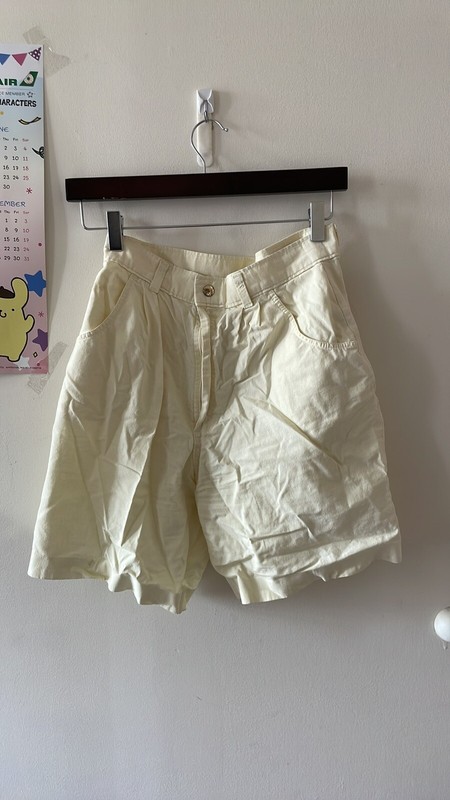 Vintage high waisted shorts size xs