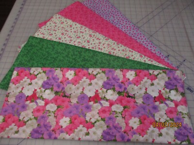 Awesome Garden Party Petunias 5 Yard Quilt Kit Fabric & Patt