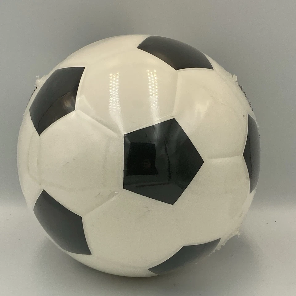 Bola de futebol vintage 7,5” Poof branca preta início dos anos 2000 NO 750 fabricada nos EUA - Imagem 3 de 4