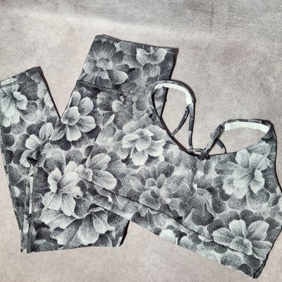 ATHLETA Elation Textured Tight Sports Bra SET Chakra Floral Black gray Seasalt M