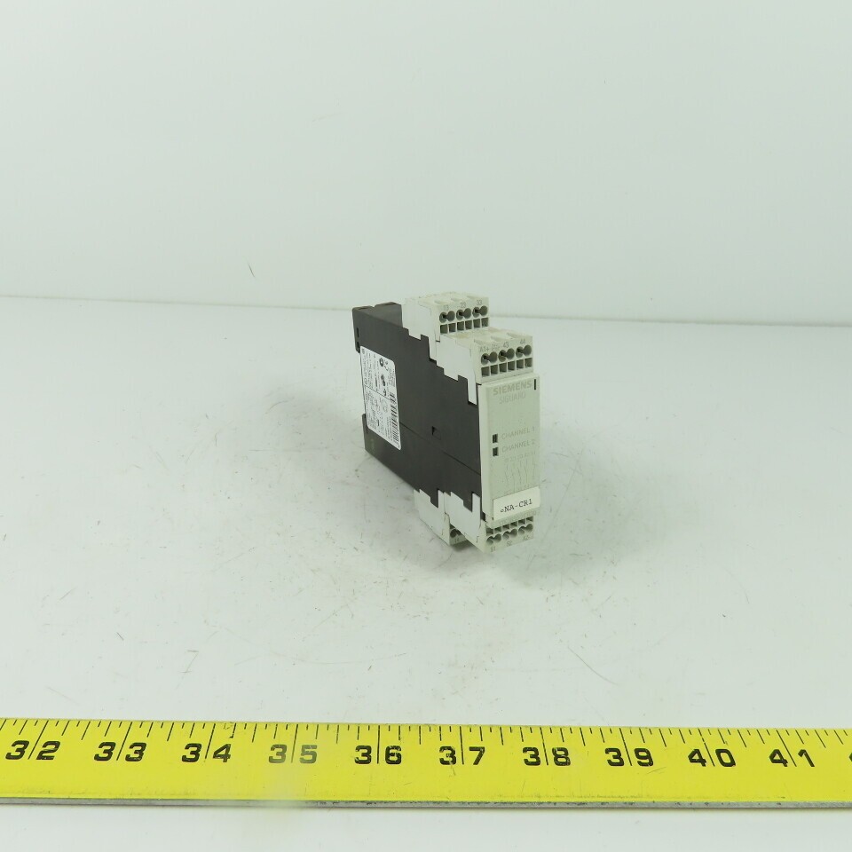 Siemens -- 3TK2830-2CB30 Siguard Safety Relay 24VAC/DC