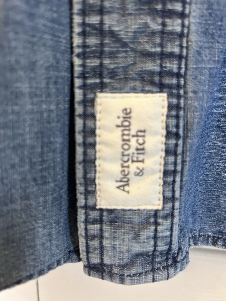 Denim con botones Abercrombie & Fitch XXL Y2K ajuste muscular para hombre  Foto 3 de 4