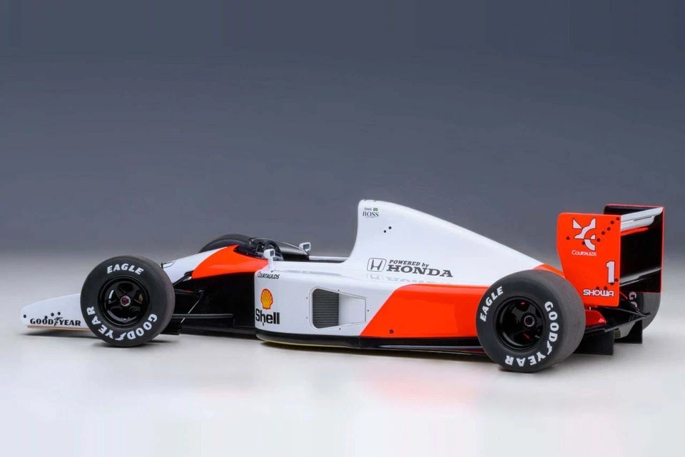 AutoArt McLaren Honda MP4-6 1991 #1 Senna (without McLaren logo) 1/18. 89150 - Immagine 2 di 4