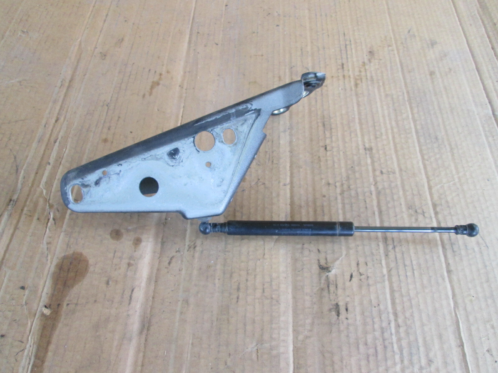 Ferrari 360,430 - RH Front Hood Hinge - P/N 65712200