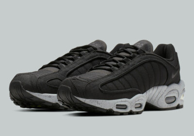 all black nike air max tailwind