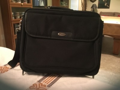 Laptop Bag Expandable Adjustable Straps Targus Black 15 