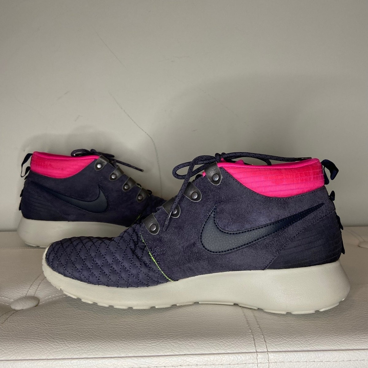 Nike Roshe Run Sneakerboot Obsidian Pink Sz 9.5 Mid Top 615601-006 Nike Roshe Run Sneakerboot Mens 9.5 Gridiron Dark Obsidian  main image 2