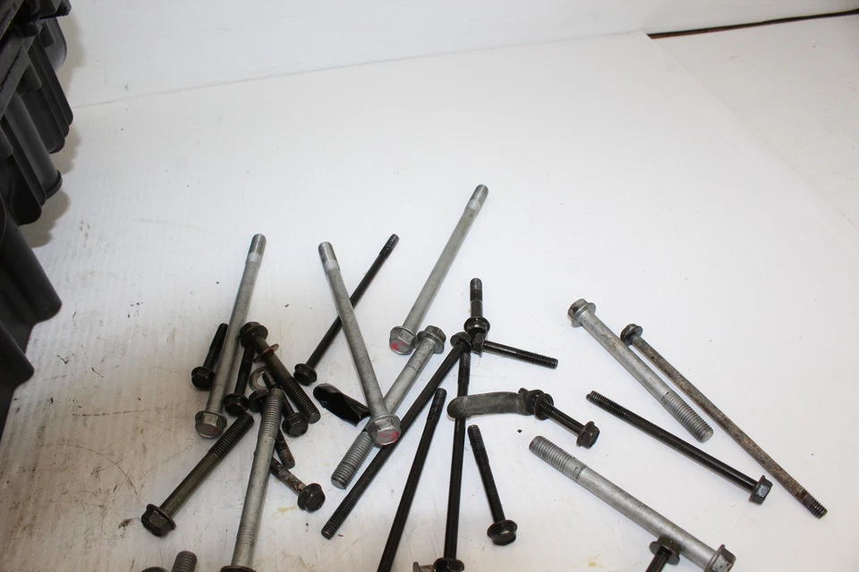 KAWASAKI ZR1200 ZRX1200 ZRX1200R ENGINE MOTOR CRANKCASE CRANK CASES BLOCK - Image 3 of 4