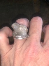 925 Sterling Silver Textured Wavy Ring Size 7.25 Beautiful 