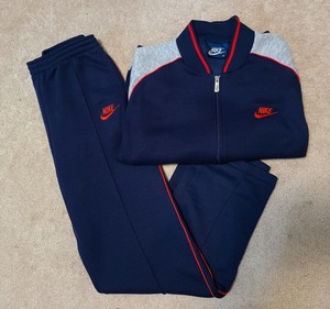 nike sweatsuit 2 piece