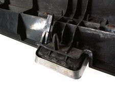 Calandre Peugeot 605