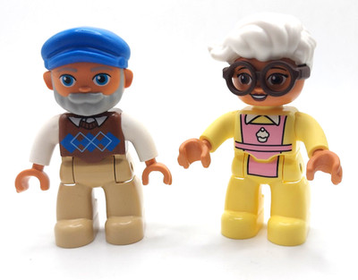 LEGO DUPLO FAMILIE OPA GRAUER BART BLAUE KAPPE + OMA WEISSE HAARE BRILLE  NEU