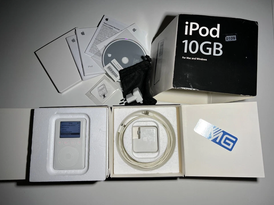 Apple iPod classic 3. Generation 10 GB 3rd Generation 3G 2003 A1040 M8976D/ #109 - Bild 2 von 4