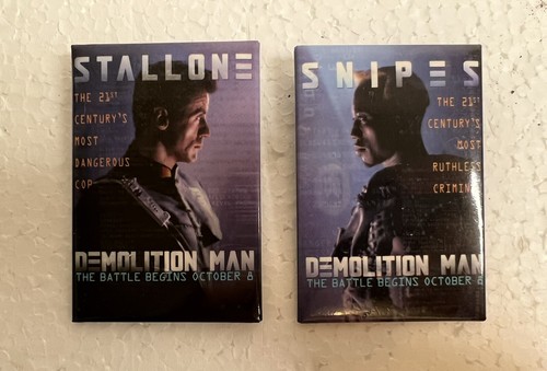 Vintage DEMOLITION MAN Movie Promo Buttons Pinbacks - Stallone & Snipes - 1993 - 第 1/6 張圖片