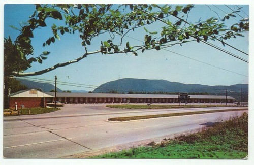 Newburgh NY Windsor Motels inc. Postcard - New York