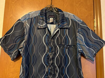 patagonia ダウン　Hawaii Vintage PATAGONIA Sz L Blue Swirl Button Down Short Sleeve