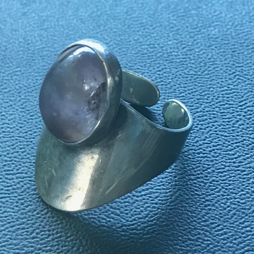 Estate 925 Marked Wide Silver Band w Oval Cloudy Purple Cab MODERNIST Adjustable - Picture 5 of 8