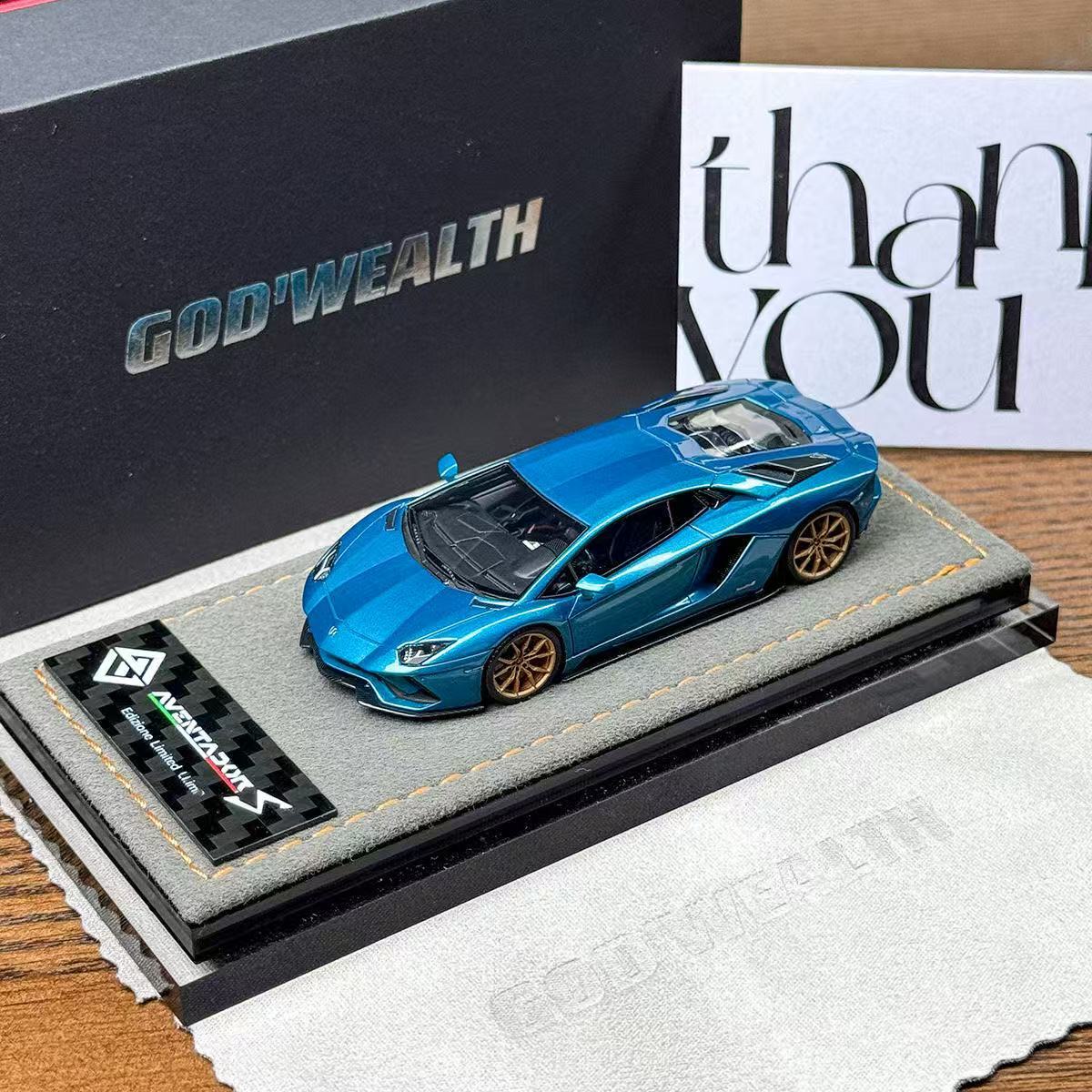 GOD'WEALTH 1/64 ランボルギーニ アヴェンタドールS God Wealth GW 1:64 Lamborghini Aventador S LP740 Plastic Car